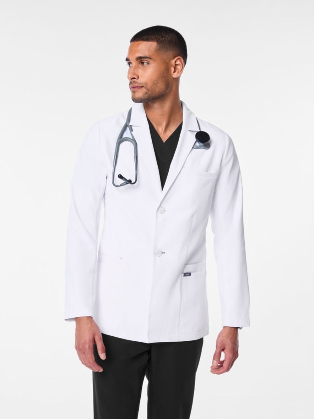 FIGS Harlem Short Slim Lab Coat White mens small